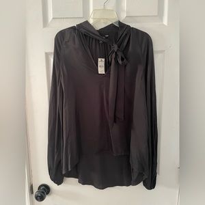 NWT Express tie collar long sleeve black blouse IN SIZE SMALL PETITE